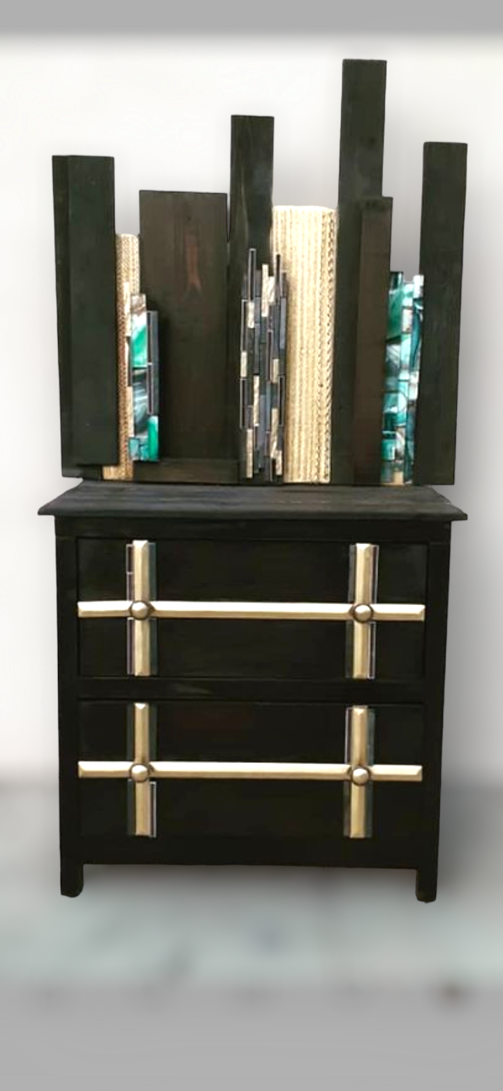 Viva Glam bedroom dresser